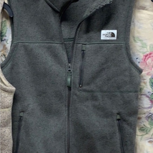 The North Face Men's Gordon Lyons Vest - Picture 3 of 13